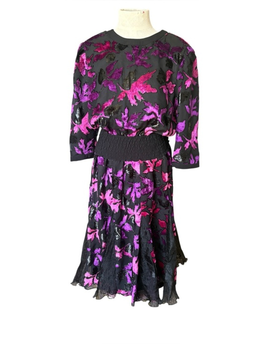 Mayeelok Paris CropTop/skirt elastic waist Black/Purple velvet leaf Size medium.